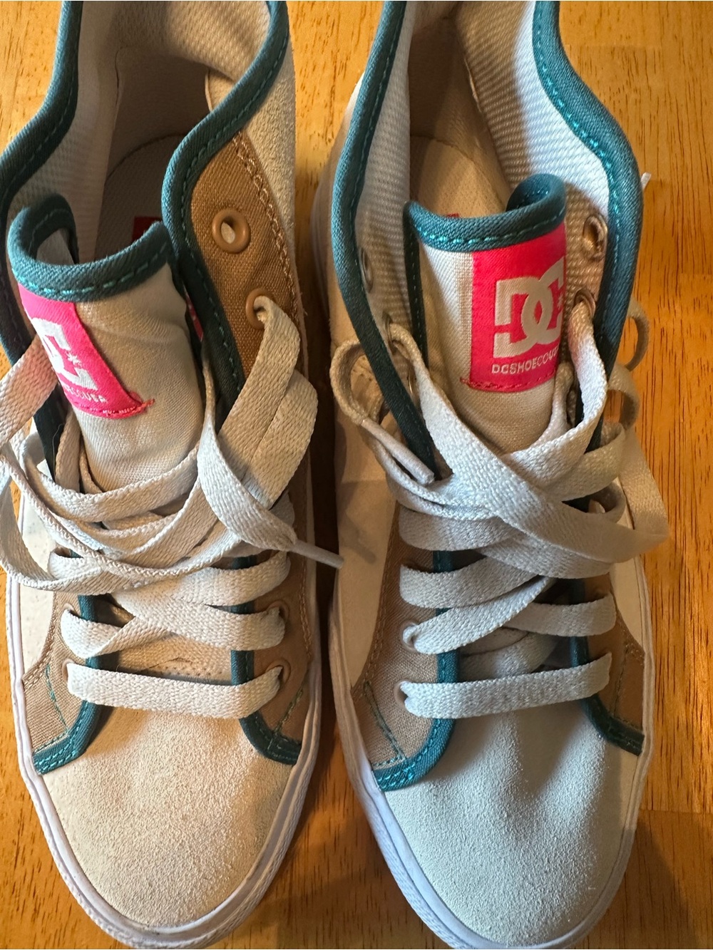 Women's DC Skateboard Manual Hi Se, Size 7.5